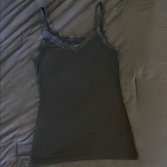 Set of 3 Lace Trim Tank Tops - Picture 3 of 5